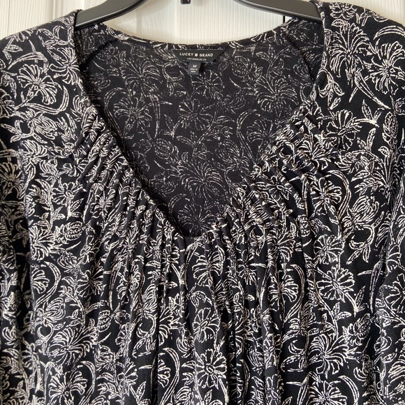 🟣 Lucky Brand V Neck Floral Shirt Medium - Picture 9 of 10
